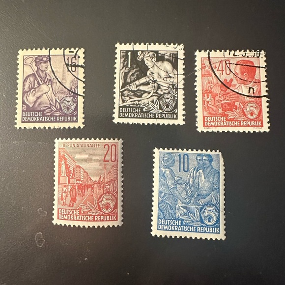 Cold War & WWII Era Europe Stamp Collection – Hungary, Poland, Yugoslavia, Czech - Picture 4 of 15